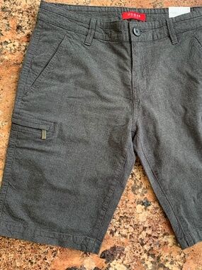 Men’s short guess, size 30